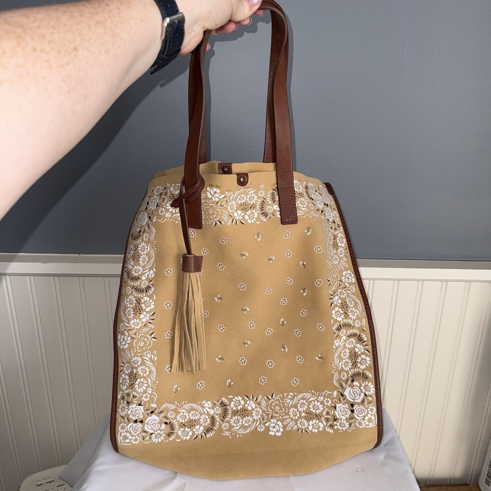 SUNDANCE Sheridan Bandana Suede Western Style Tote Shoulder Bag Purse Tan Italy